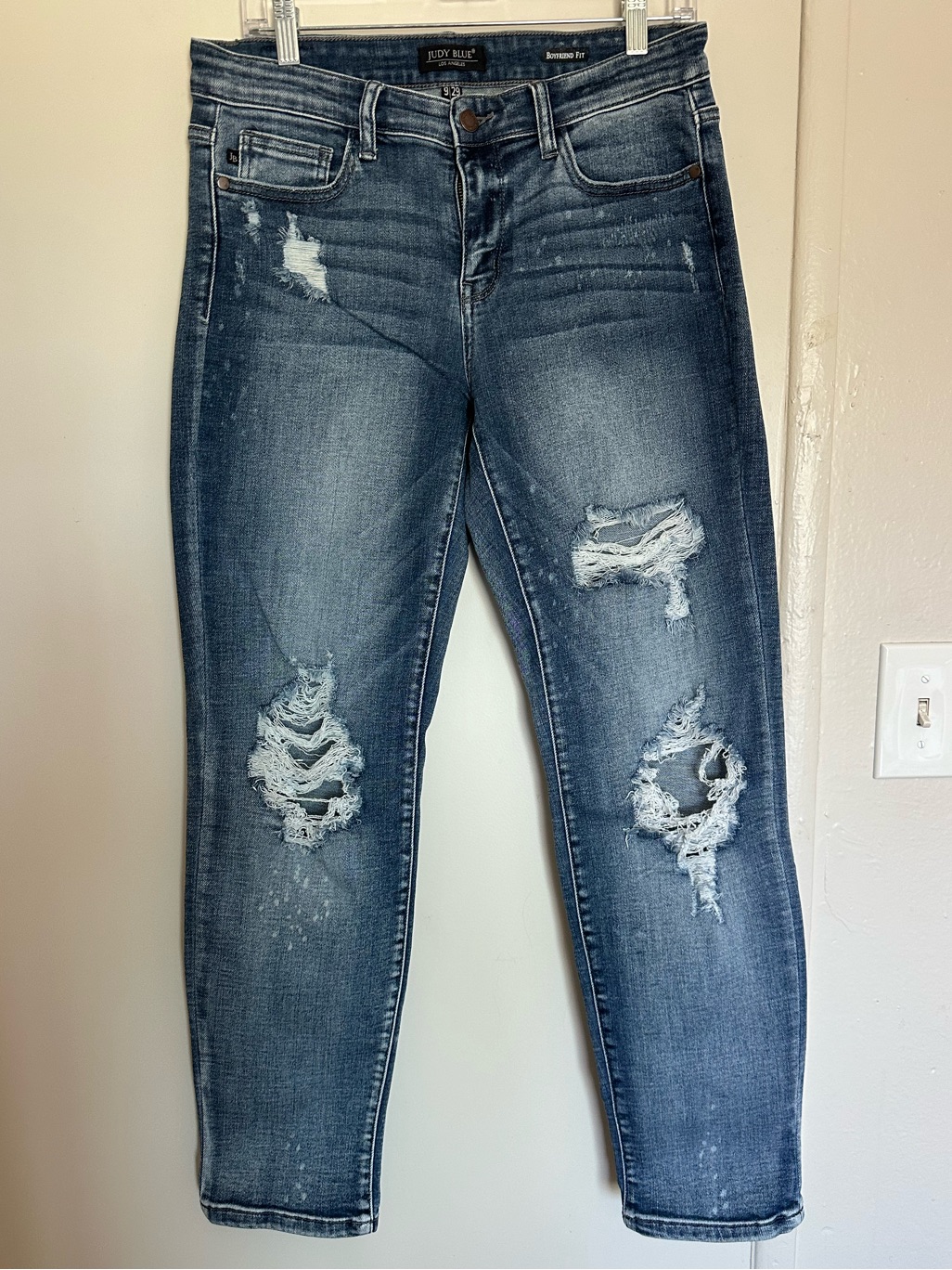 Judy Blue Distressed Boyfriend Fit Jeans - Blue Wash Size 9|29